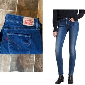 ✨ Levi’s Classic Mid Rise Skinny Jeans Med Wash